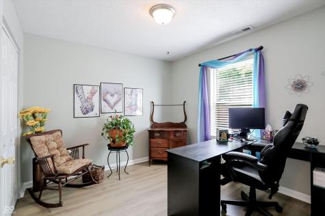 1013 Ebony Circle Franklin IN 46131