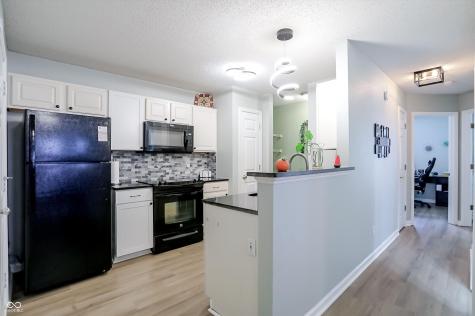1013 Ebony Circle Franklin IN 46131