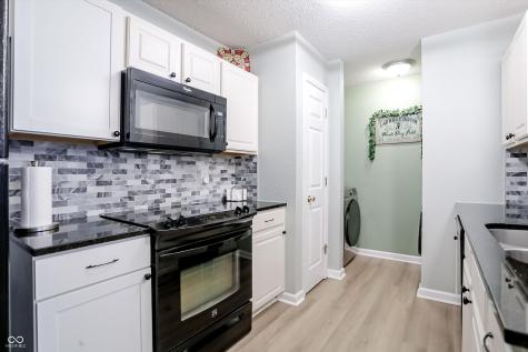 1013 Ebony Circle Franklin IN 46131