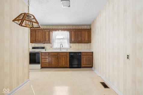 2707 E 66th Street Indianapolis IN 46220