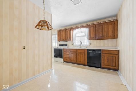 2707 E 66th Street Indianapolis IN 46220