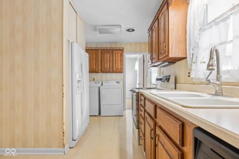 2707 E 66th Street Indianapolis IN 46220