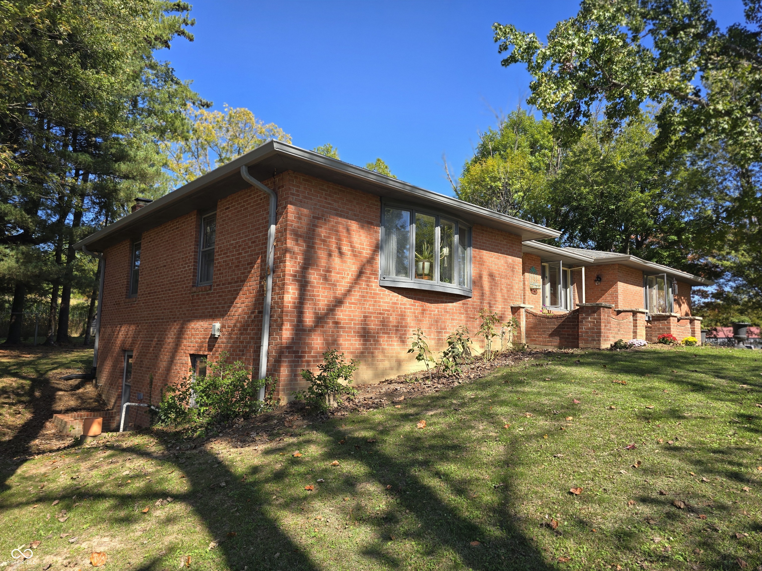 5320 W 200 S Columbus IN 47201