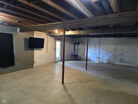 5320 W 200 S Columbus IN 47201