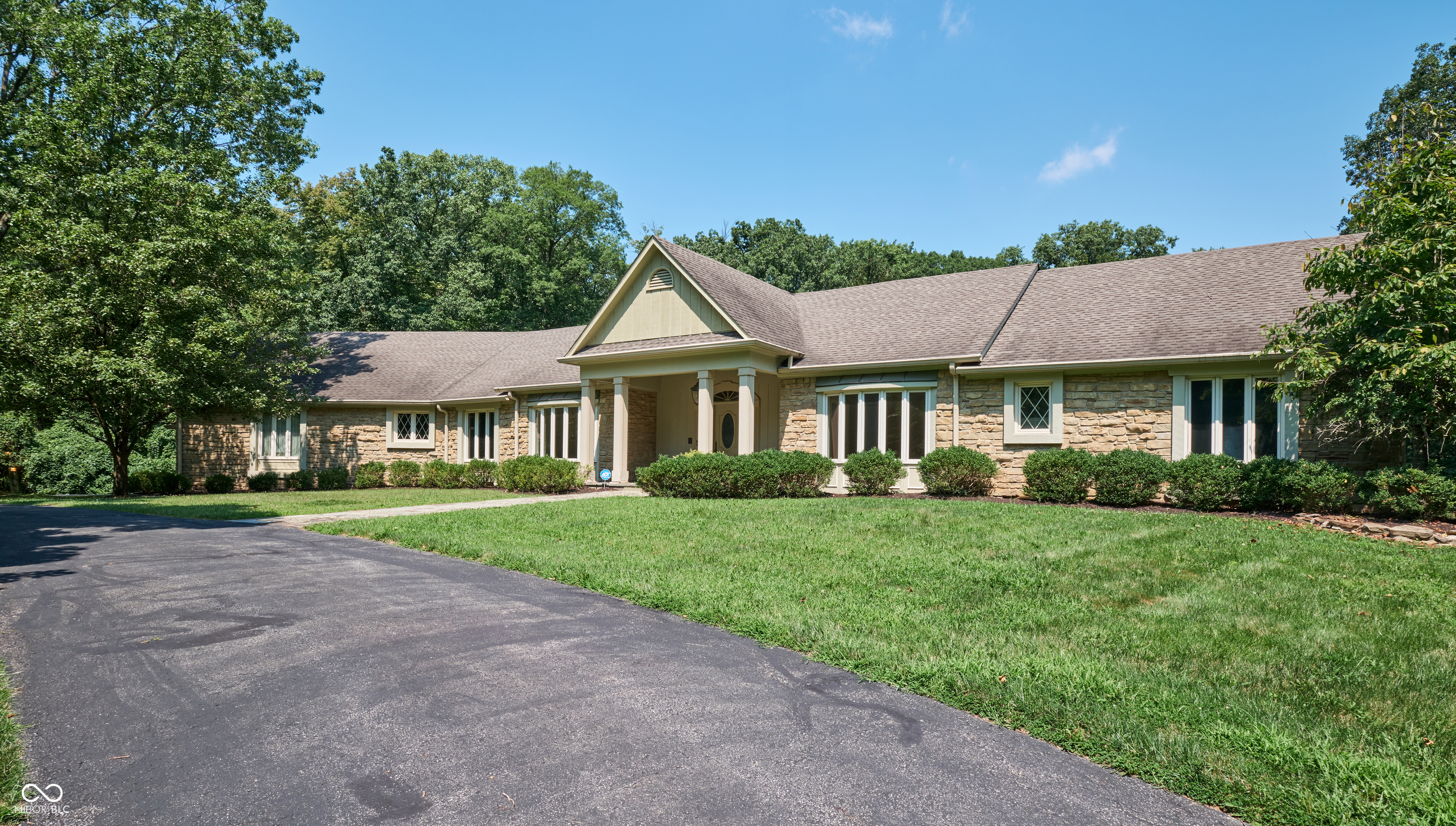 5760 Wallingwood Drive Indianapolis IN 46226