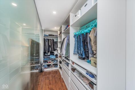 333 S 4th Street Zionsville IN 46077