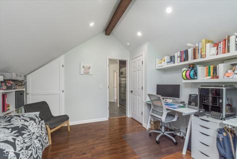 333 S 4th Street Zionsville IN 46077