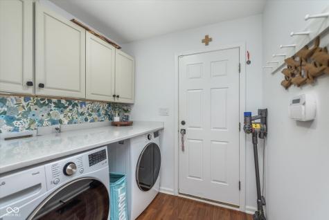 333 S 4th Street Zionsville IN 46077