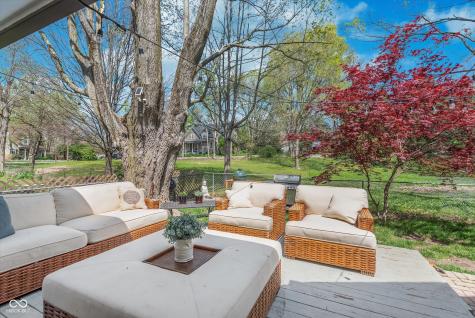 333 S 4th Street Zionsville IN 46077