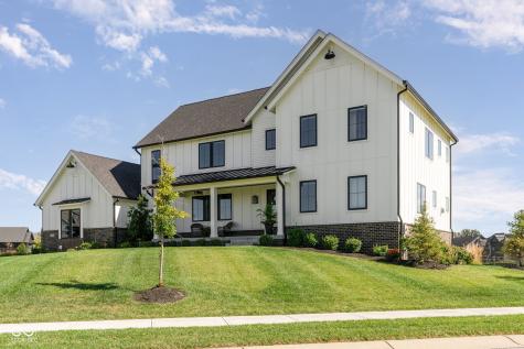 18331 Lakes End Court Westfield IN 46074