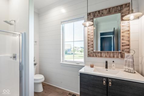 18331 Lakes End Court Westfield IN 46074