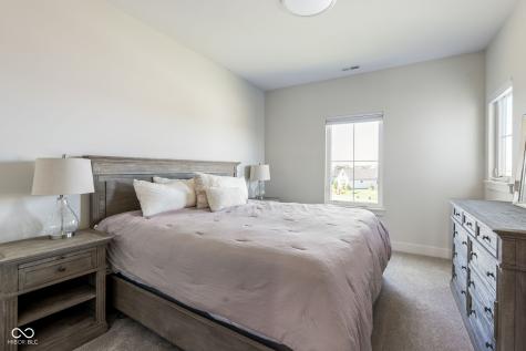 18331 Lakes End Court Westfield IN 46074