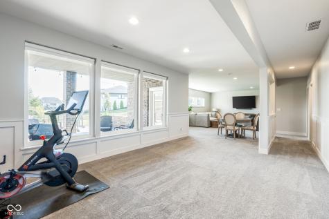 18331 Lakes End Court Westfield IN 46074