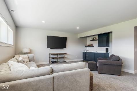 18331 Lakes End Court Westfield IN 46074
