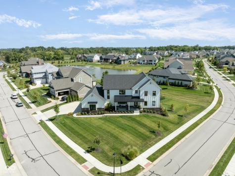 18331 Lakes End Court Westfield IN 46074