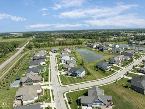 18331 Lakes End Court Westfield IN 46074