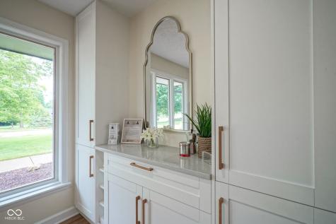 150 Governors Lane Zionsville IN 46077