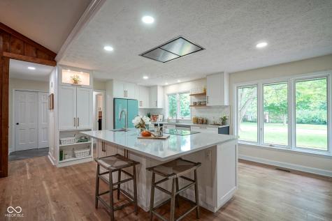 150 Governors Lane Zionsville IN 46077