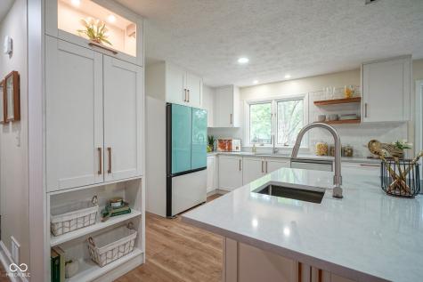 150 Governors Lane Zionsville IN 46077