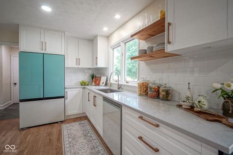 150 Governors Lane Zionsville IN 46077