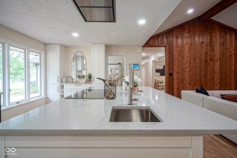 150 Governors Lane Zionsville IN 46077