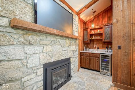 150 Governors Lane Zionsville IN 46077