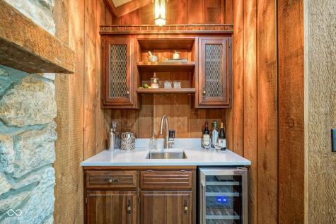 150 Governors Lane Zionsville IN 46077