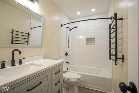150 Governors Lane Zionsville IN 46077