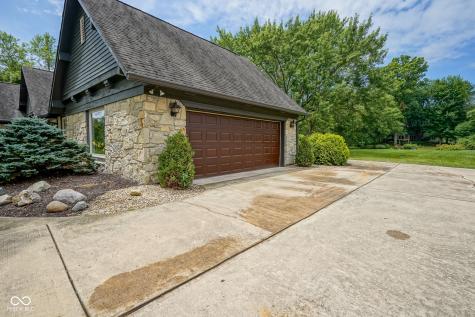 150 Governors Lane Zionsville IN 46077