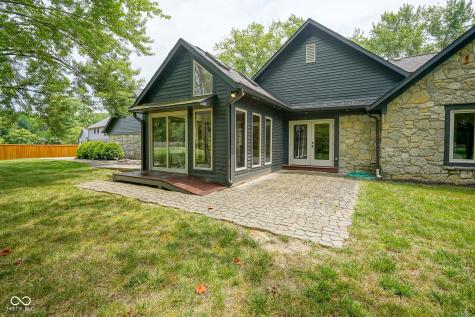 150 Governors Lane Zionsville IN 46077