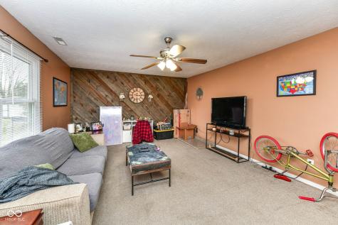915 Congressional Way Shelbyville IN 46176