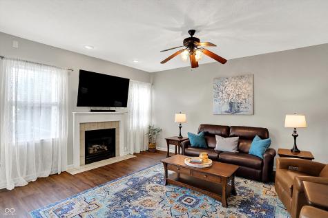 6274 Saddletree Drive Zionsville IN 46077
