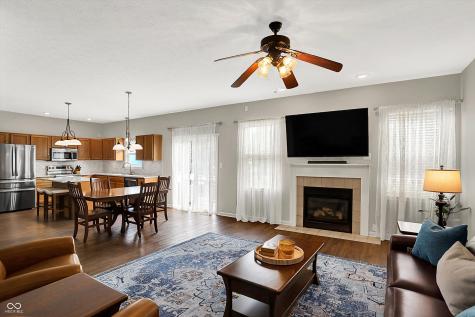 6274 Saddletree Drive Zionsville IN 46077