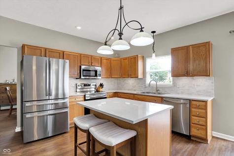 6274 Saddletree Drive Zionsville IN 46077
