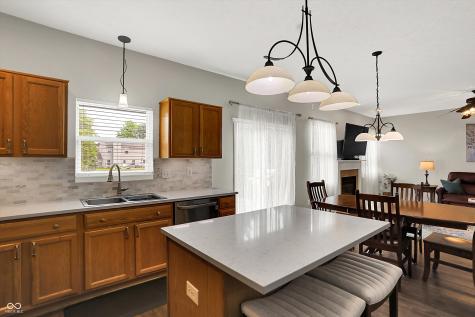 6274 Saddletree Drive Zionsville IN 46077
