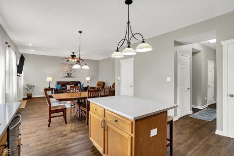6274 Saddletree Drive Zionsville IN 46077