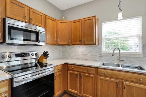 6274 Saddletree Drive Zionsville IN 46077