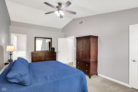 6274 Saddletree Drive Zionsville IN 46077