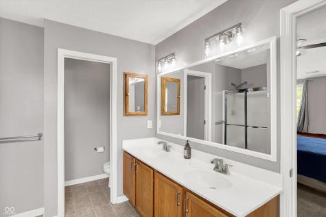 6274 Saddletree Drive Zionsville IN 46077