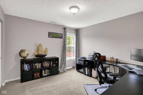 6274 Saddletree Drive Zionsville IN 46077