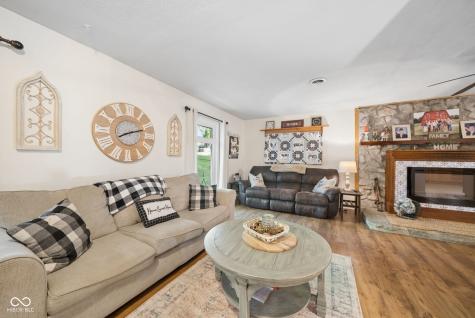 6834 N Pr 70 W Brazil IN 47834