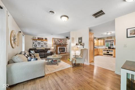 6834 N Pr 70 W Brazil IN 47834