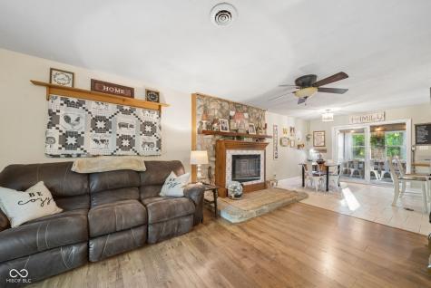 6834 N Pr 70 W Brazil IN 47834