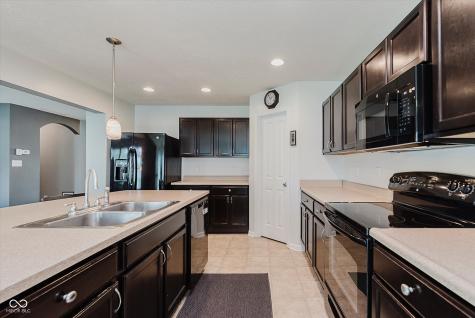 985 Farmington Trail Brownsburg IN 46112