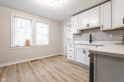 5516 S Randolph Street Indianapolis IN 46227