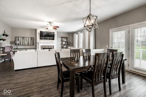6821 Woodhaven Place Zionsville IN 46077