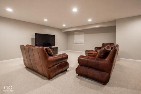 6821 Woodhaven Place Zionsville IN 46077