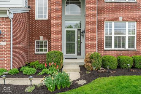 6821 Woodhaven Place Zionsville IN 46077