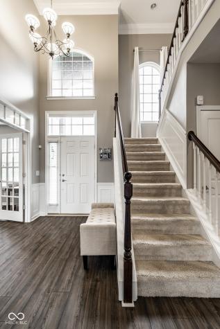 6821 Woodhaven Place Zionsville IN 46077