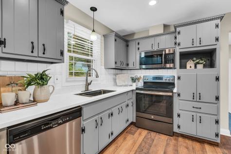 6825 S Ford Road Zionsville IN 46077